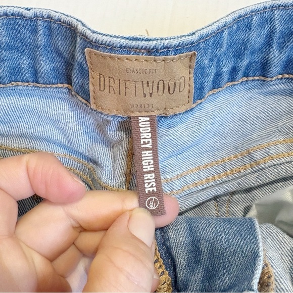 Driftwood Audrey High Rise Embroidered Side Trim Jeans Size 28 Straight Leg - Picture 10 of 16